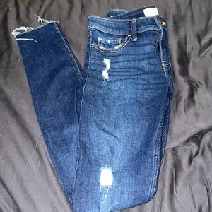 Low rise jeans